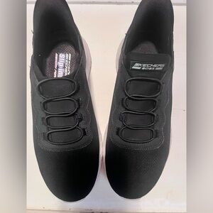 Skechers Black and White Sneakers with Chunky Midsole